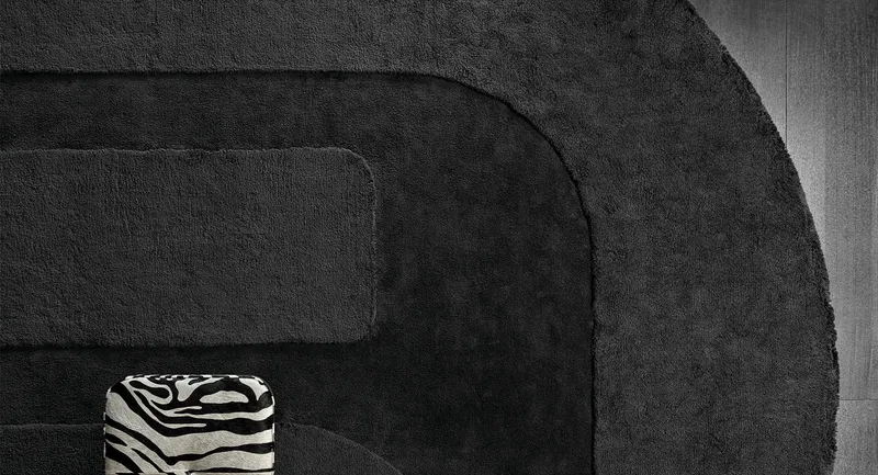 Minotti Wisp Relief